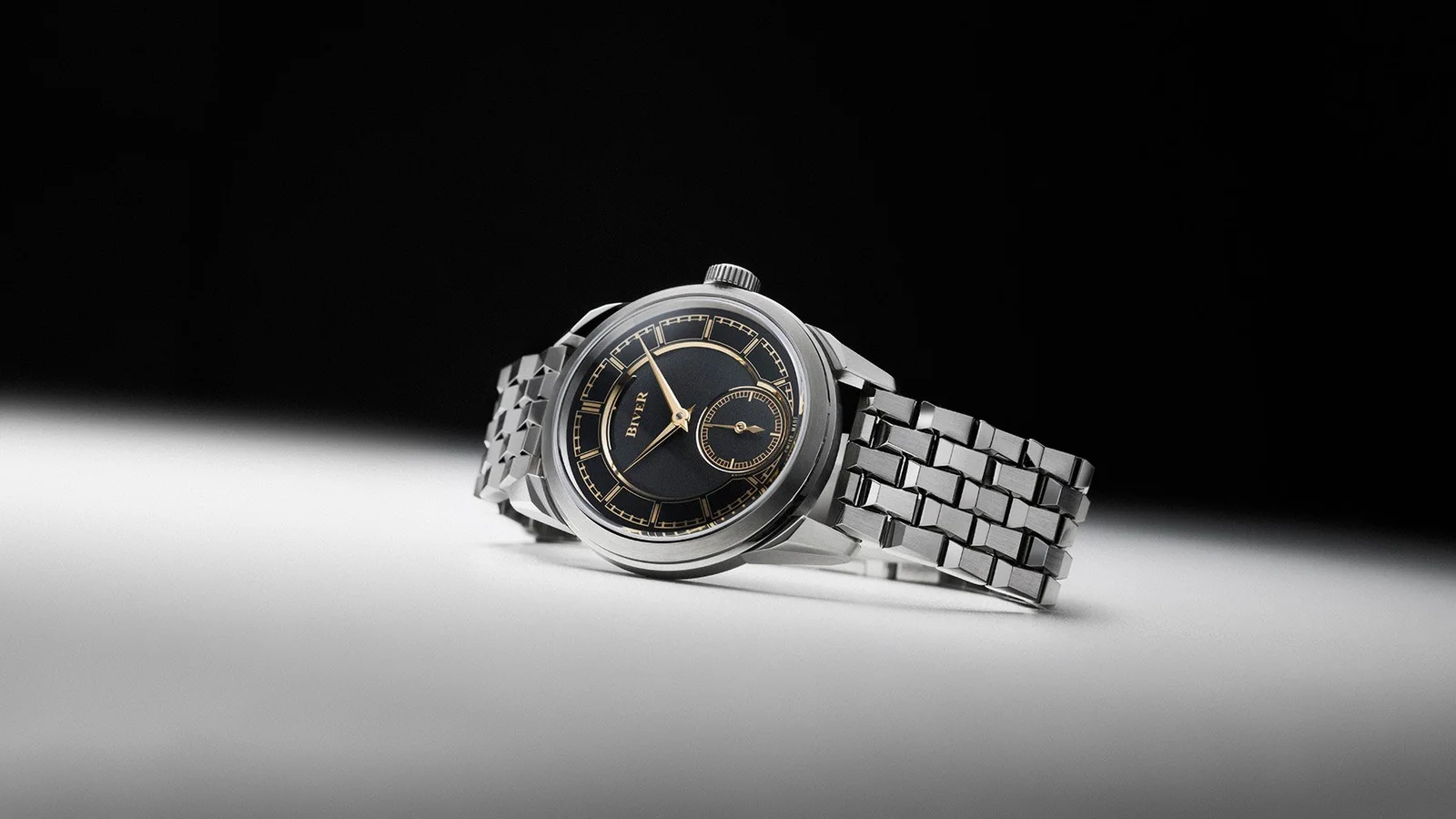Biver AB als kompakte Stahlvariante. Aufnahme: Fratellowatches.