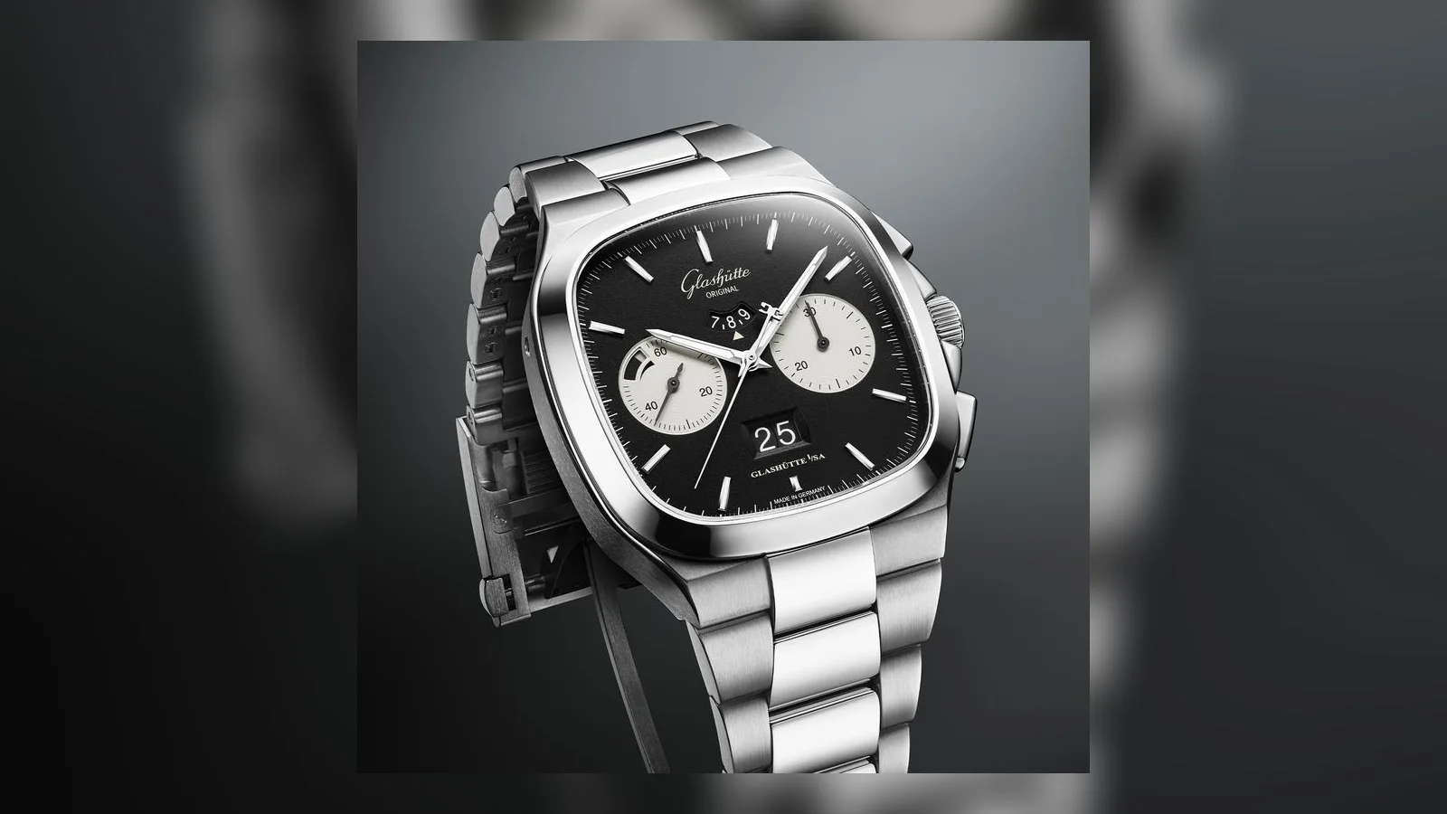Glashütte Original Seventies Chronograph XV: Kontrast im Quadrat. Aufnahme: Monochrome-watches.