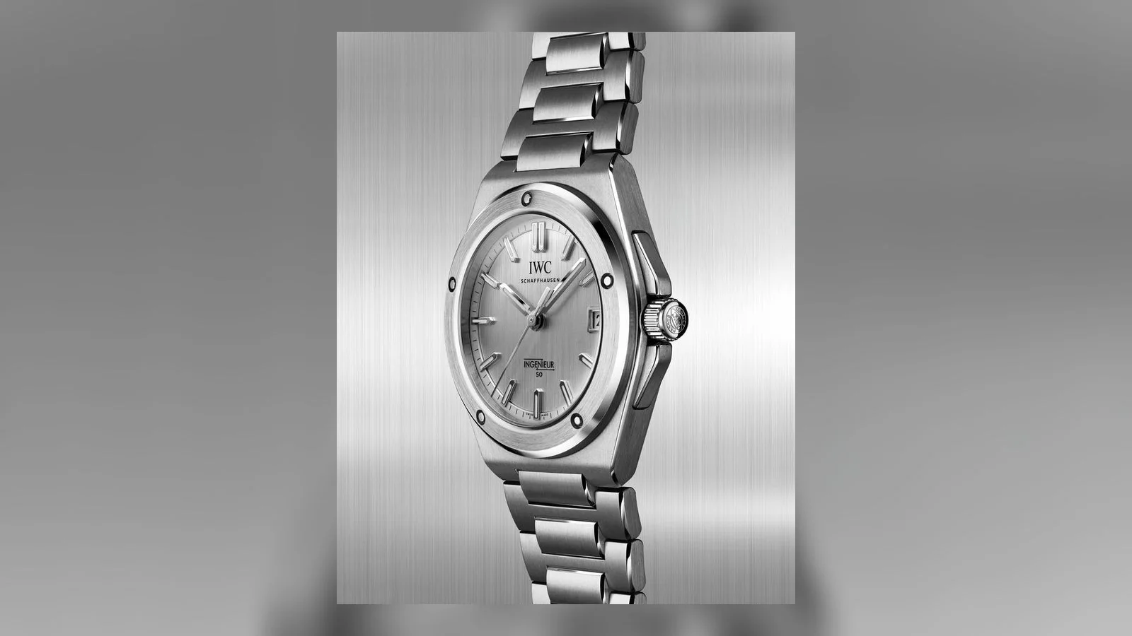 IWC Ingenieur zum Genta-Jubiläum mit vertikalem Strichschliff. Aufnahme: Wornandwound.